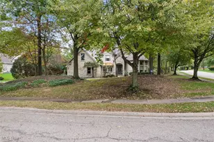 5412 Downingsgate Cir NW, Canton, OH 44718 - Photo 3