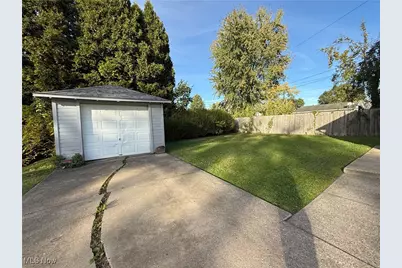 286 W Maryland Avenue, Sebring, OH 44672 - Photo 9