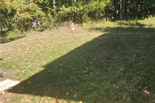 24691 Hawthorne, Euclid, OH 44117 - Photo 3