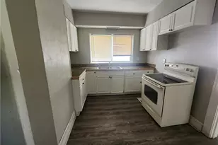 24691 Hawthorne, Euclid, OH 44117 - Photo 9