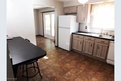 49410 South Park Circle, East Liverpool, OH 43920 - Photo 17