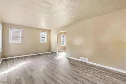 1026 Woodward Avenue, Akron, OH 44310 - Photo 5