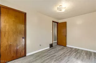 1026 Woodward Ave, Akron, OH 44310 - Photo 21