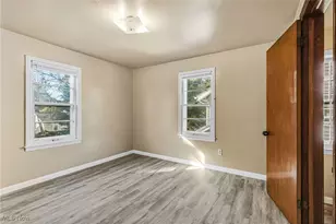 1026 Woodward Ave, Akron, OH 44310 - Photo 15