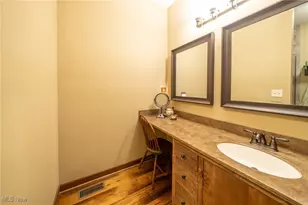 38071 Euclid Ave, Willoughby, OH 44094 - Photo 19