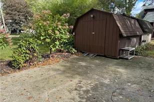 715 Crestview Dr, Boardman, OH 44512 - Photo 11