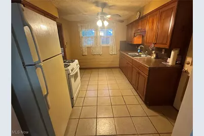 715 Crestview Drive, Boardman, OH 44512 - Photo 3