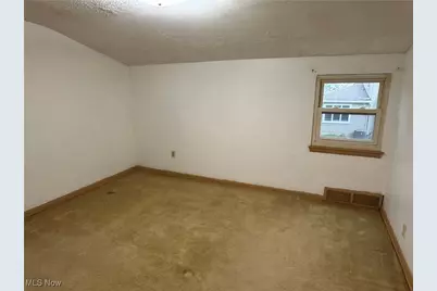 715 Crestview Drive, Boardman, OH 44512 - Photo 9