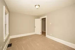 2104 11th St, Akron, OH 44314 - Photo 9