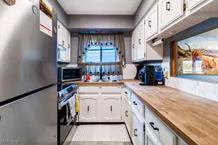 1286 Pembrooke Dr, Salem, OH 44460 - Photo 3