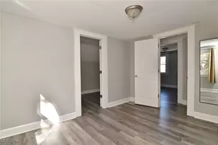 2061 W 33rd St, Loveland, OH 44113 - Photo 29