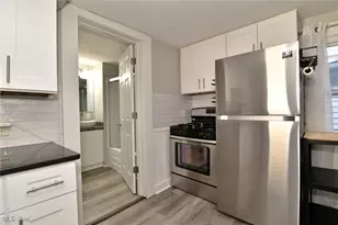 2061 W 33rd St, Loveland, OH 44113 - Photo 21