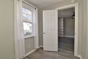 2061 W 33rd St, Loveland, OH 44113 - Photo 15