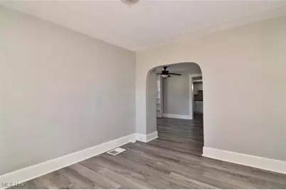 2061 W 33rd Street, Loveland, OH 44113 - Photo 7