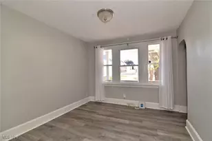 2061 W 33rd St, Loveland, OH 44113 - Photo 9