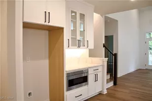 107 Town Centre Dr, Broadview Heights, OH 44147 - Photo 7