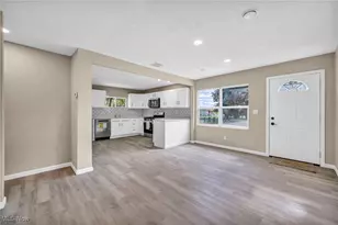 16817 Glenpark Ave, Loveland, OH 44128 - Photo 7