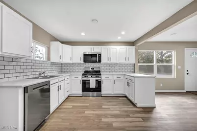 16817 Glenpark Avenue, Loveland, OH 44128 - Photo 9