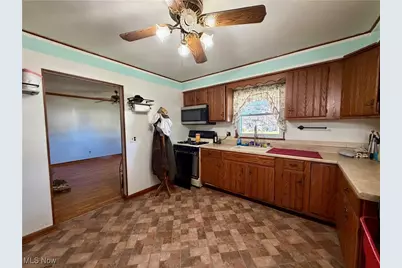 1725 W 12th Street, Lorain, OH 44052 - Photo 5