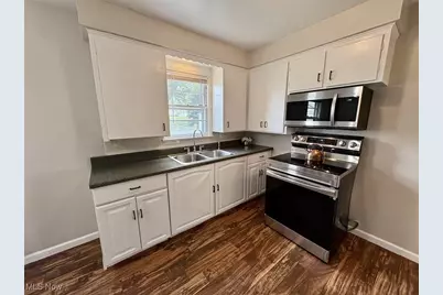 1807 E 294th Street, Wickliffe, OH 44092 - Photo 9