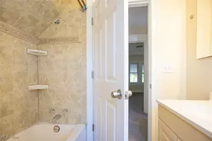 2135 W 103rd St, Loveland, OH 44102 - Photo 11