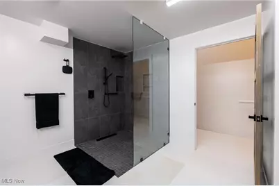 12866 Lake Shore Boulevard, Bratenahl, OH 44108 - Photo 19