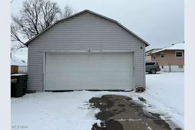 714 Orchard Avenue, Barberton, OH 44203 - Photo 33