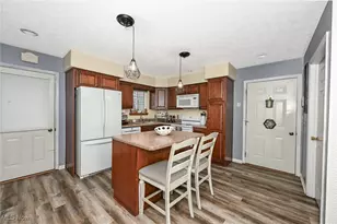 1139 Glencove Commons Dr, Brunswick, OH 44212 - Photo 3