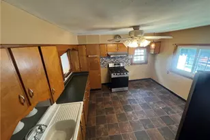 919 E 17th St, Ashtabula, OH 44004 - Photo 15