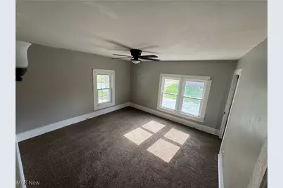919 E 17th Street, Ashtabula, OH 44004 - Photo 17
