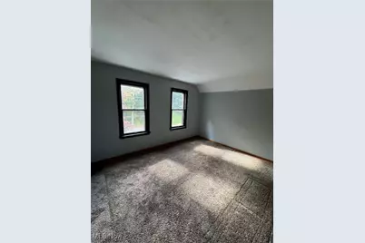 211 W 58th Street, Ashtabula, OH 44004 - Photo 9