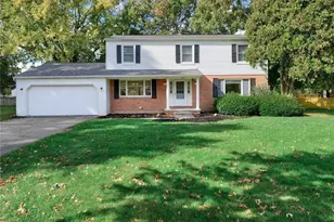 462 Gresham Dr, Fairlawn, OH 44333 - Photo 1