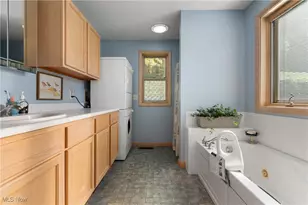 9732 Erie Ave SW, Beach City, OH 44608 - Photo 27