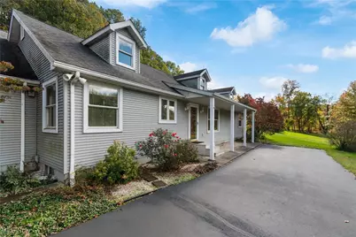 9732 Erie Avenue SW, Beach City, OH 44608 - Photo 3