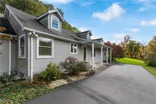 9732 Erie Ave SW, Beach City, OH 44608 - Photo 3