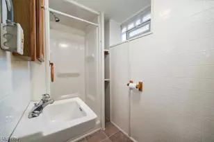 276 Harrison St, Elyria, OH 44035 - Photo 11