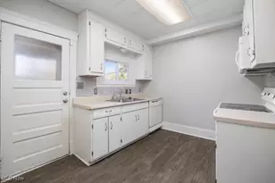 276 Harrison St, Elyria, OH 44035 - Photo 9