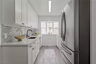 375 Big Bend Cir, Barberton, OH 44203 - Photo 13