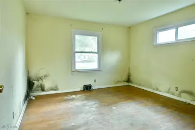 1200 Patchen Avenue SE, Warren, OH 44484 - Photo 9