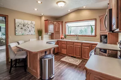 11316 Cleveland Avenue NW, Uniontown, OH 44685 - Photo 13