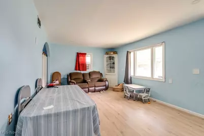 2303 Bollinger Avenue NE, Canton, OH 44705 - Photo 9