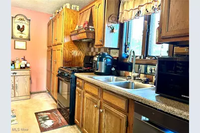 26223 Wildwood Drive, Beloit, OH 44609 - Photo 11