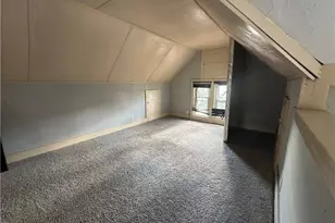 825 Kenmore Blvd, Akron, OH 44314 - Photo 9