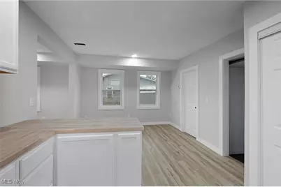 6870 Breck, North Ridgeville, OH 44039 - Photo 9