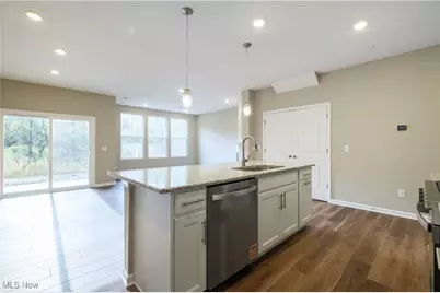 950-5 Memory Lane, Aurora, OH 44202 - Photo 5