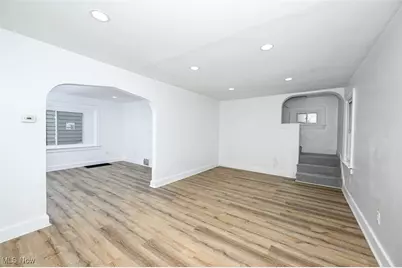 1074 Linden Avenue, Akron, OH 44310 - Photo 13