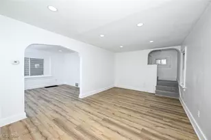 1074 Linden Ave, Akron, OH 44310 - Photo 13