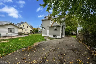 1074 Linden Avenue, Akron, OH 44310 - Photo 7