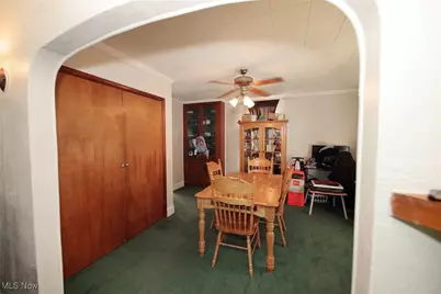 152 Pennsylvania Avenue, Chester, WV 26034 - Photo 9