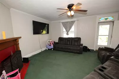 152 Pennsylvania Avenue, Chester, WV 26034 - Photo 3